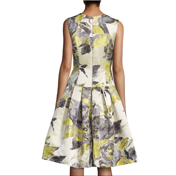 Carmen Marc Valvo Citrus Flare Dress Size 4 - Picture 4 of 9